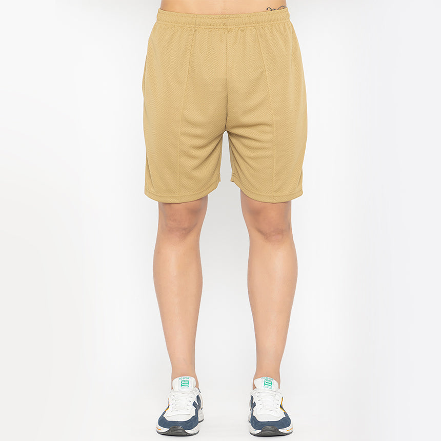 MEN IN BLUE SHORTS KNITTED KHAKI