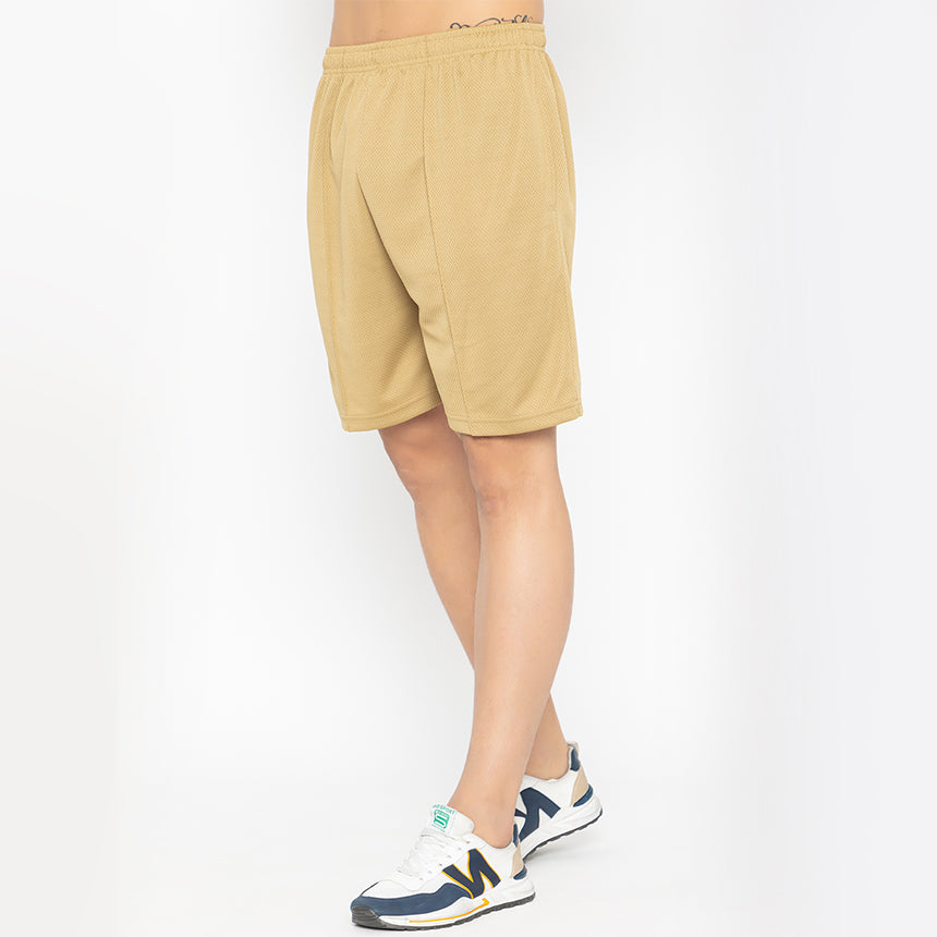 MEN IN BLUE SHORTS KNITTED KHAKI