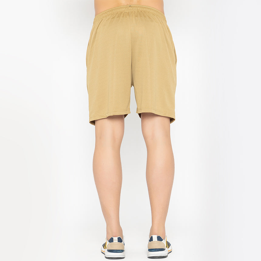 MEN IN BLUE SHORTS KNITTED KHAKI